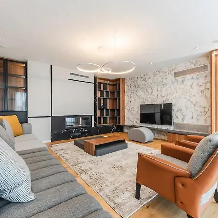 Serenity, Luxury Lakeside Manor Shkodra