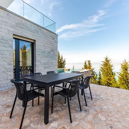 Serenity, Luxury Lakeside Manor Villa Shkodër