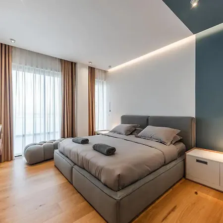Serenity, Luxury Lakeside Manor Villa Shkoder
